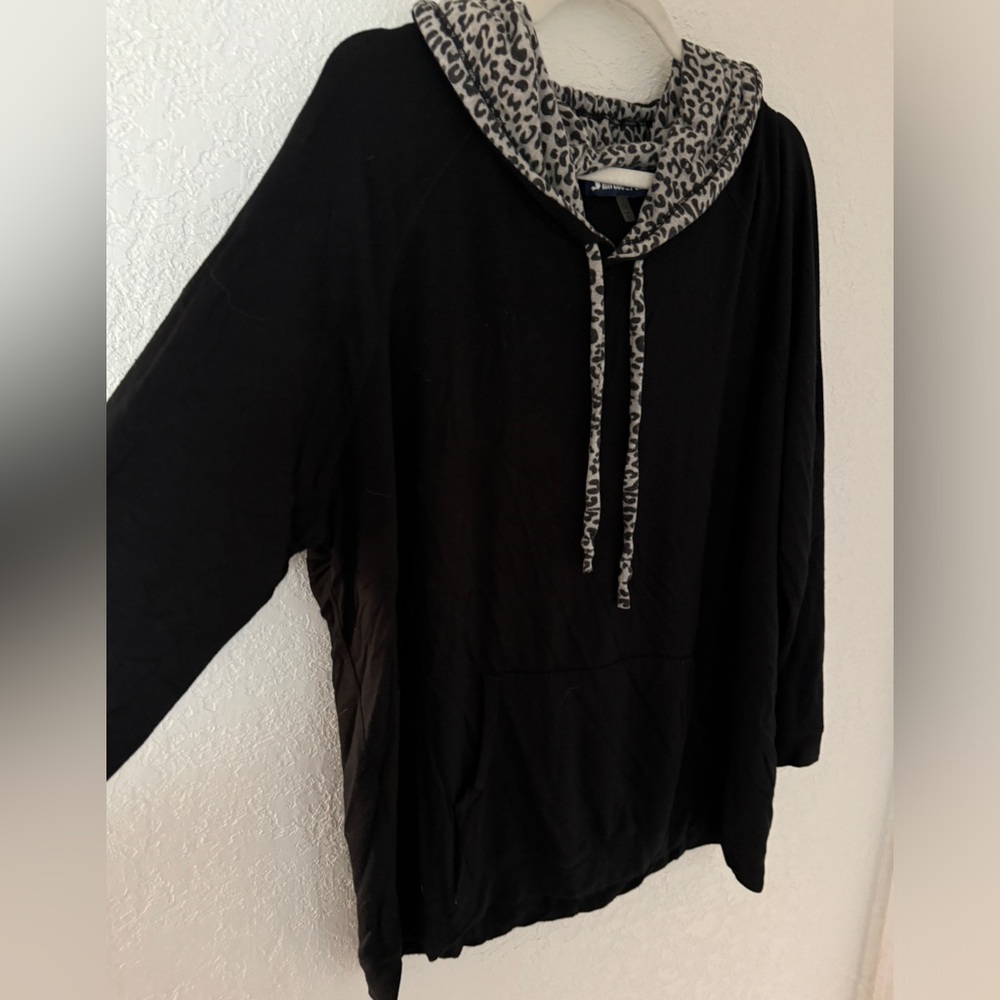 INK Love & Peace size 2xl long sleeve hoodie with cheetah hoodie